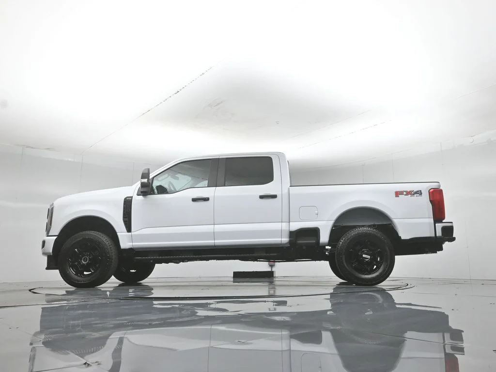 New 2026 Oxford White Ford XL image 49