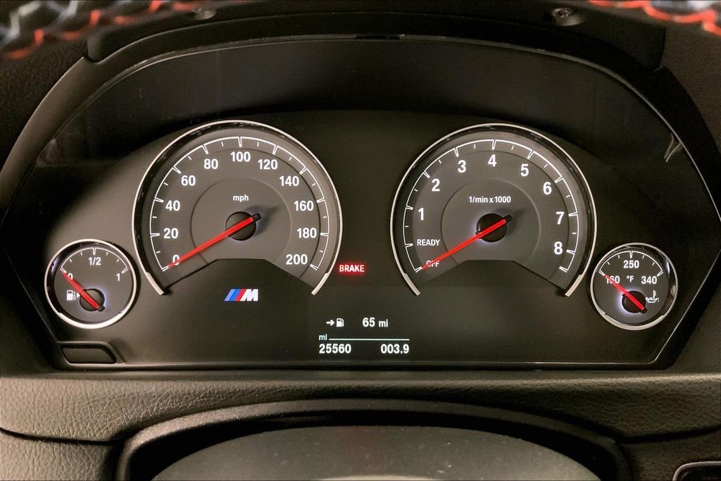Used 2018 Yas Marina Blue Metallic BMW  image 20