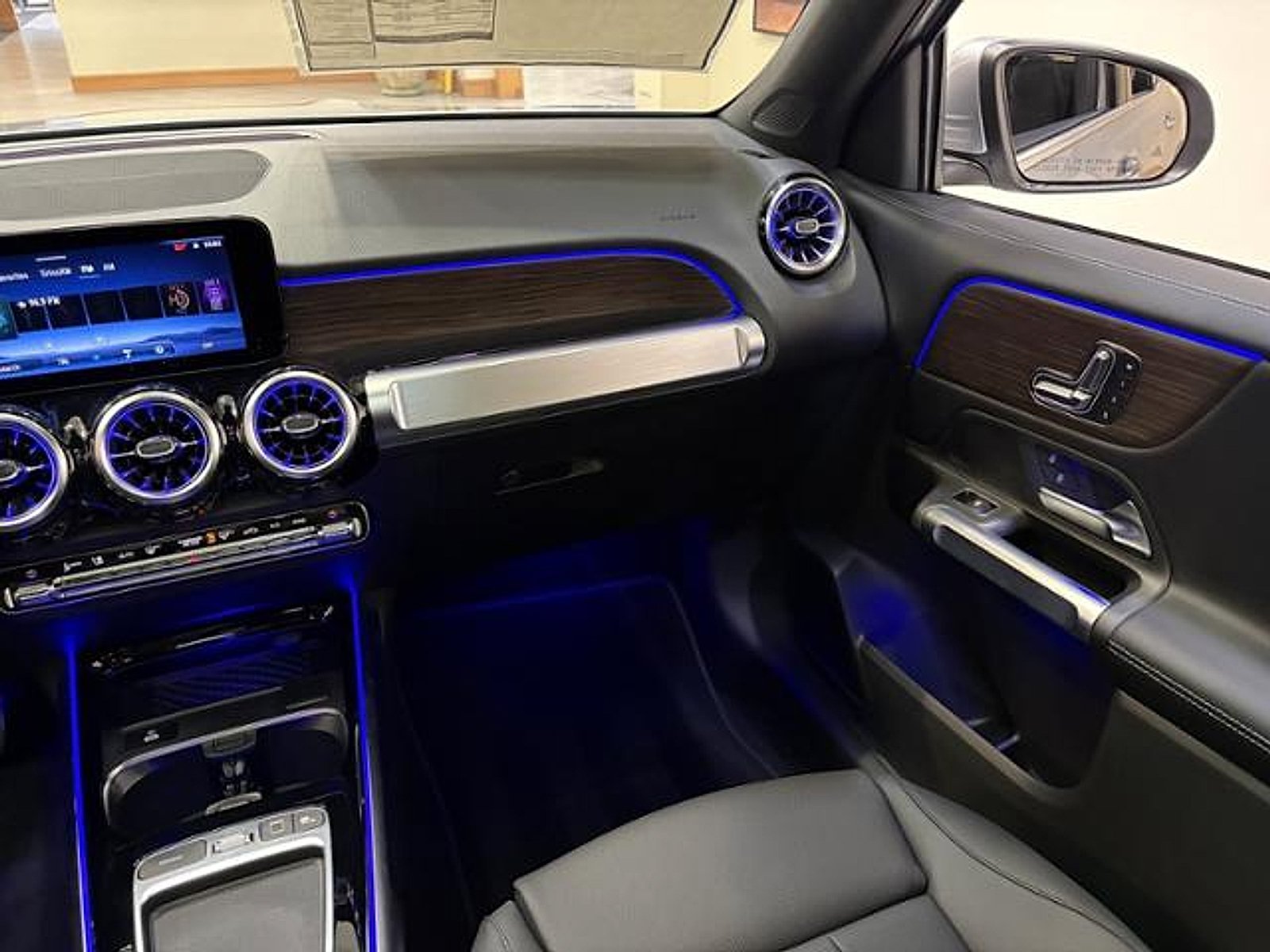 New 2026 Cirrus Silver Metallic Mercedes-Benz 250 image 40