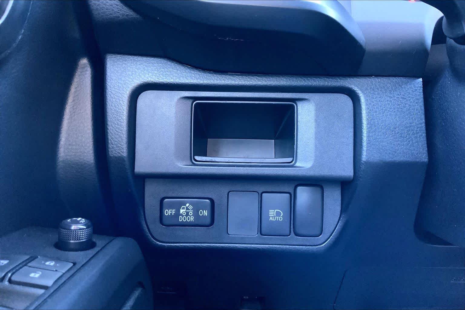 Used 2019 Super White Toyota SR image 35