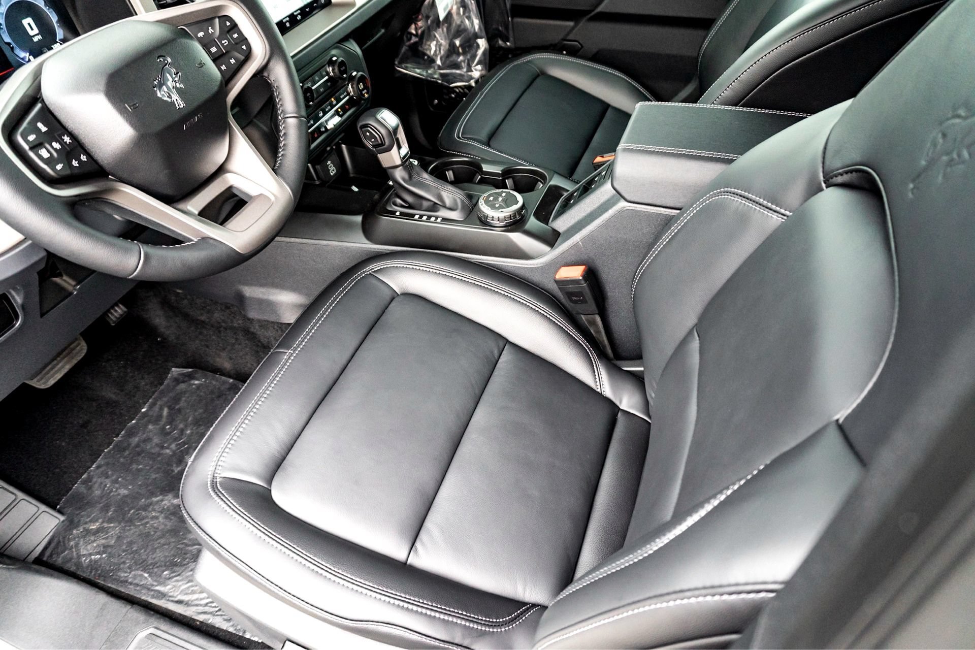 New 2026 Avalanche Gray Ford Outer Banks image 10