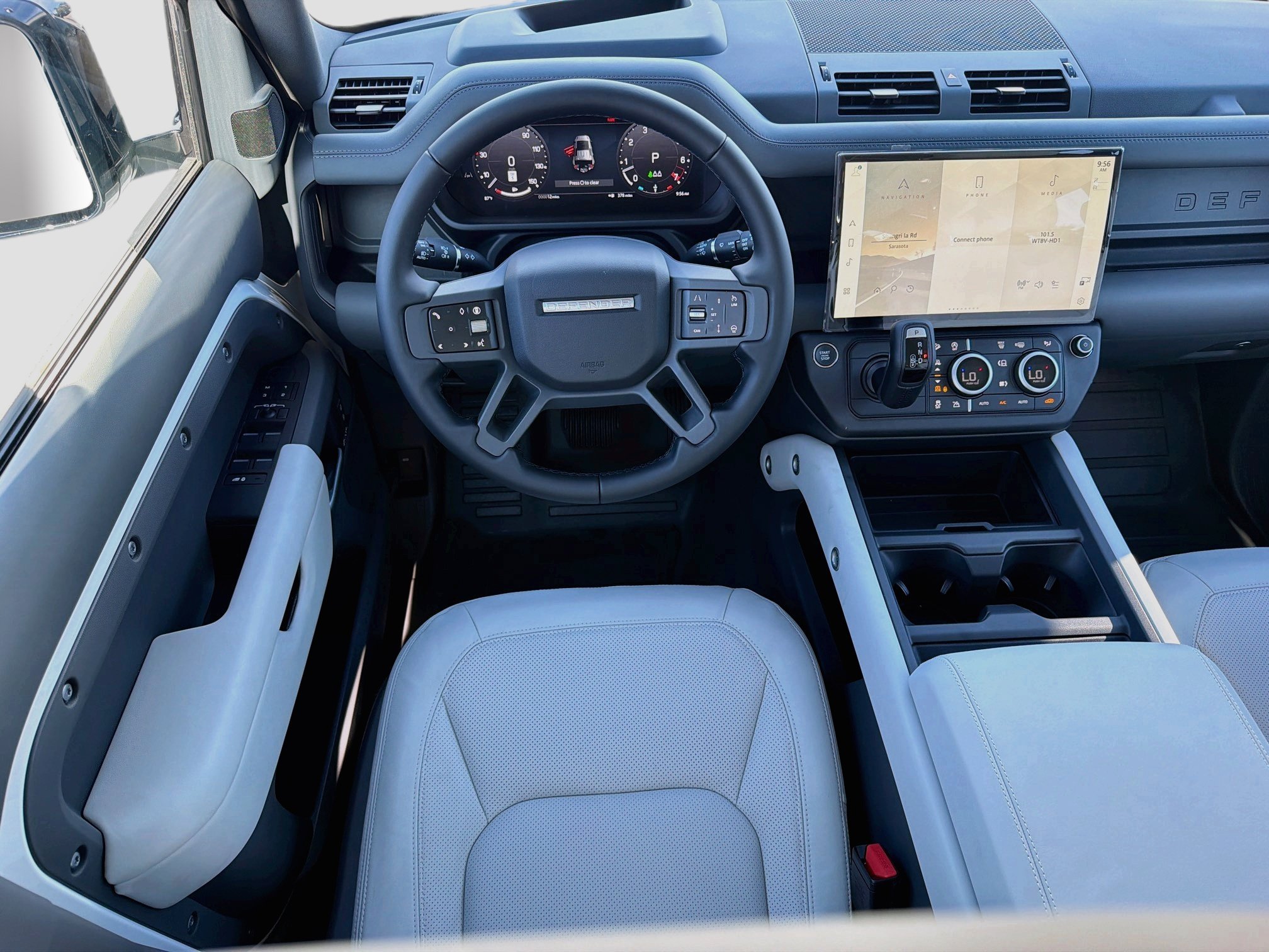 New 2026 Fuji White Land Rover X-Dynamic SE image 16
