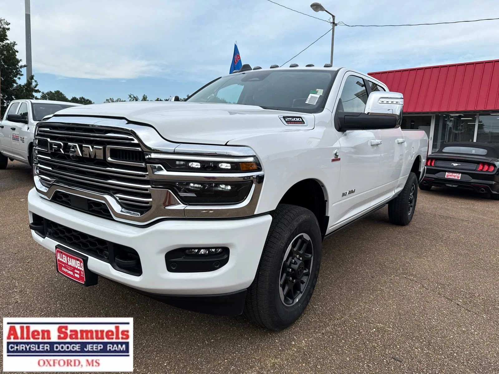 2026 RAM 2500 Laramie - Photo 8