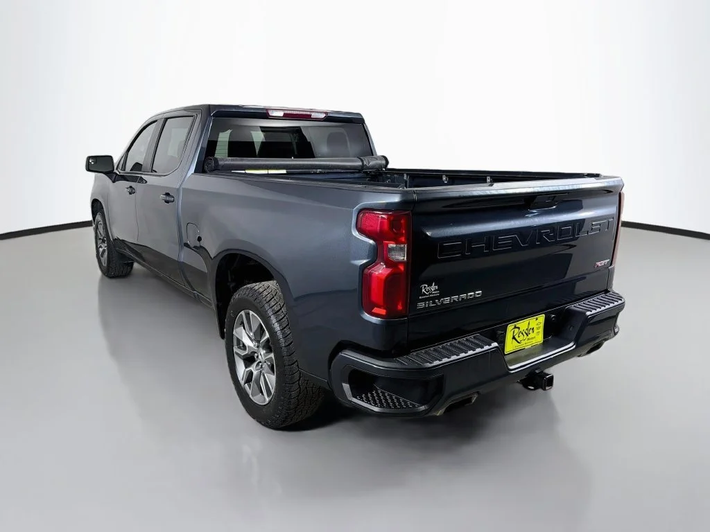 Used 2021 SHADOW GRAY METALLIC Chevrolet RST image 8
