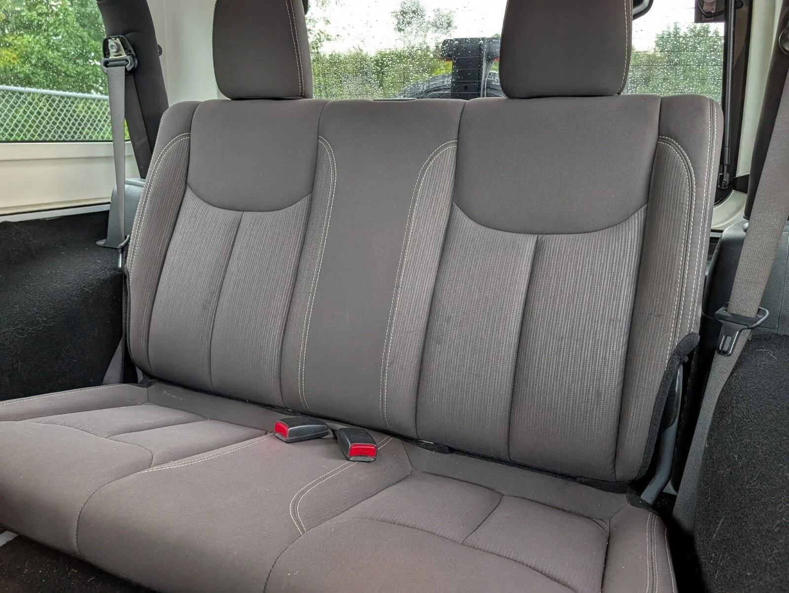 Used 2018 White Jeep Sahara 4x4 image 18