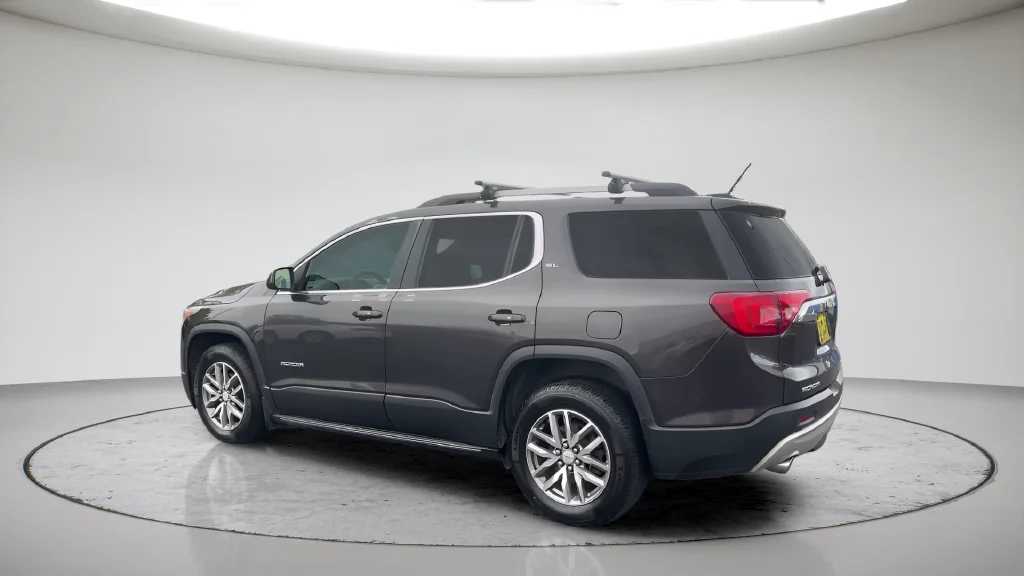 Used 2017 Black GMC SLE-2 image 10