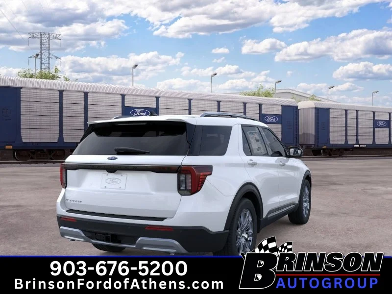 New 2026 Star White Metallic Tri-Coat Ford Platinum™ image 8