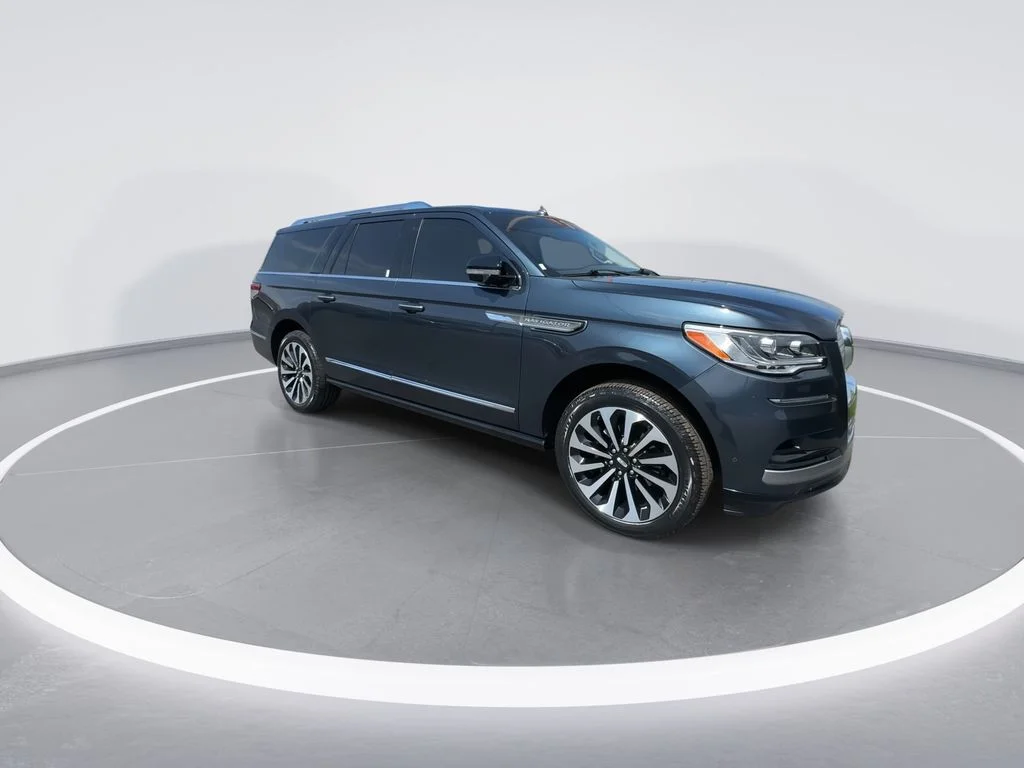 Used 2024 Blue Lincoln Reserve image 2