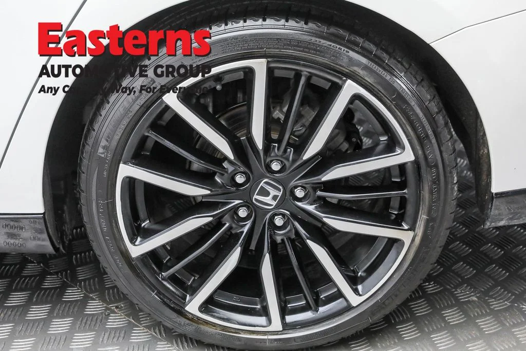 Used 2024 White Honda Touring image 8