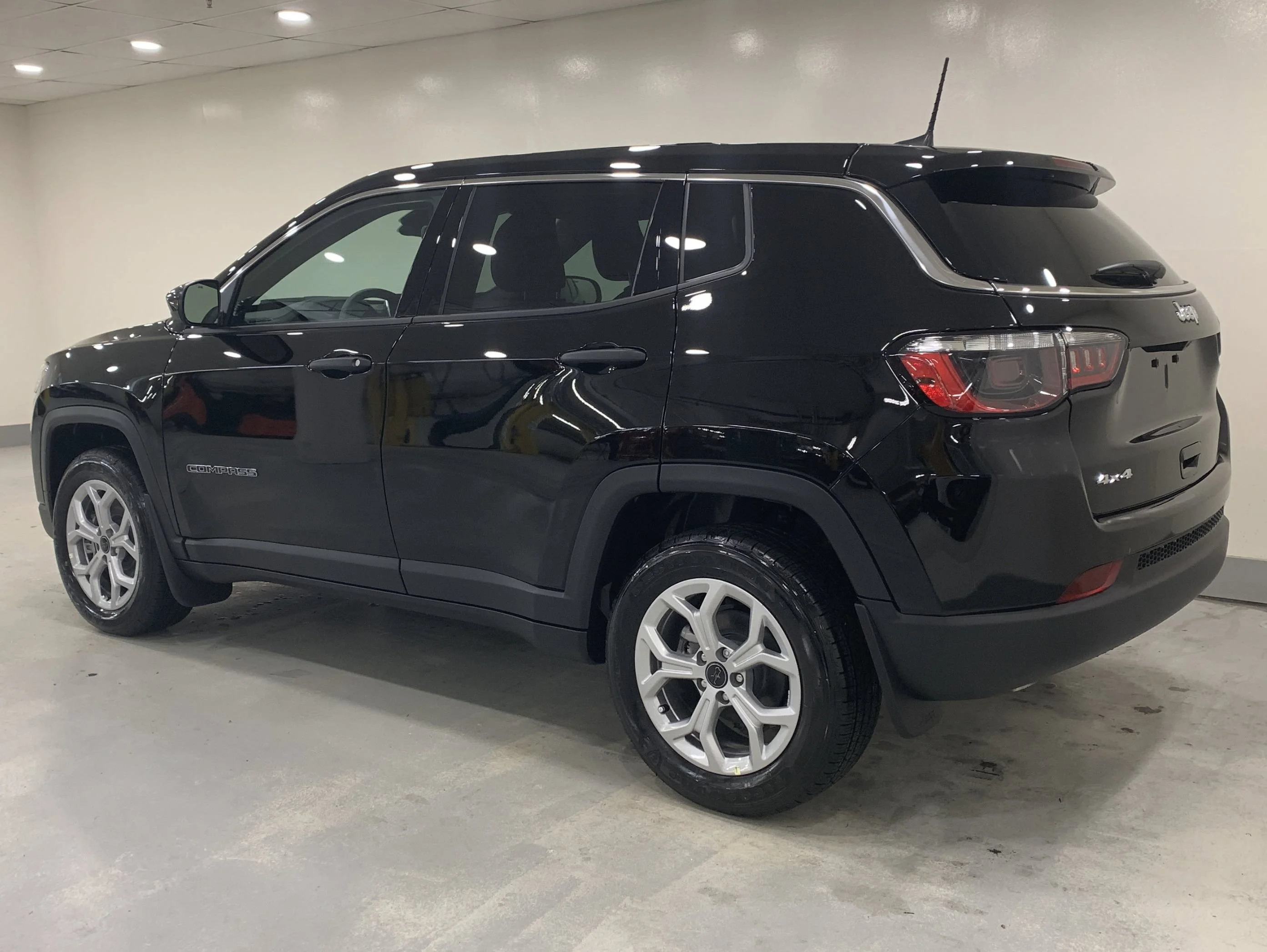 New 2026 Diamond Black Crystal Pearl Jeep Sport image 3