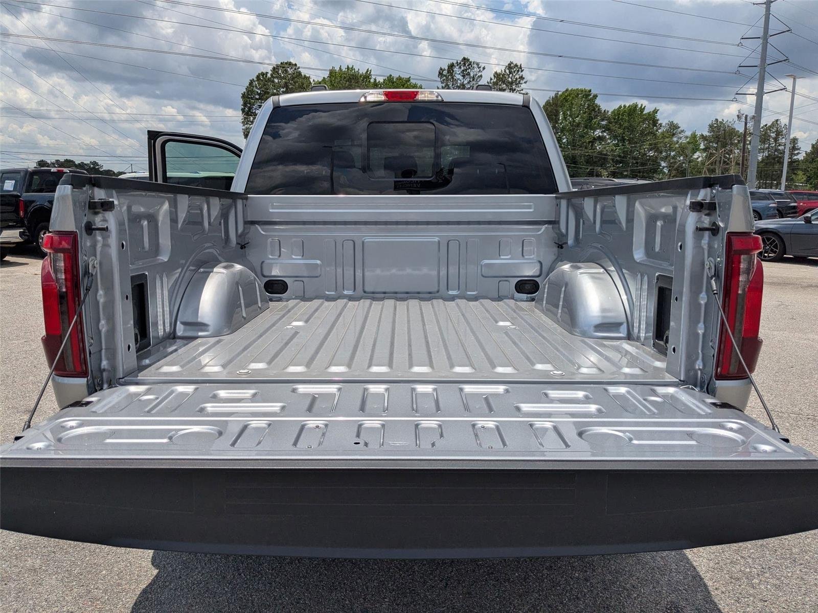 New 2026 Iconic Silver Metallic Ford XLT image 28