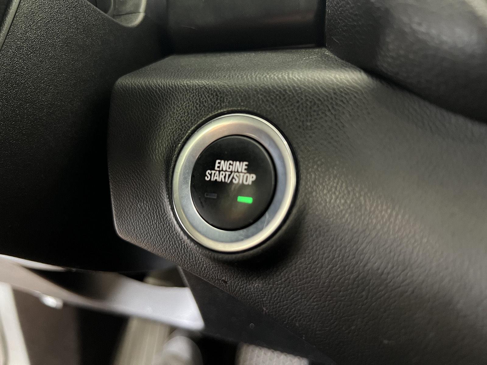 Used 2018 Red Quartz Tintcoat GMC Denali image 16