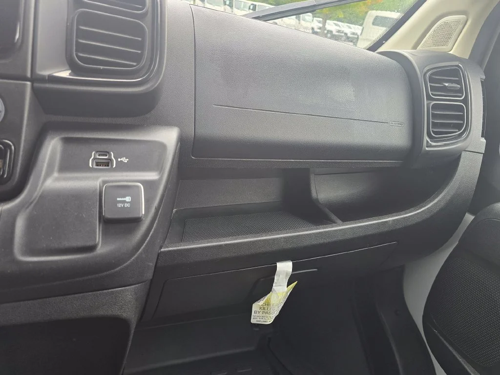 Used 2025 White Ram Base image 29