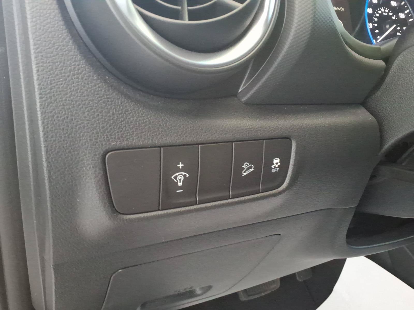 2023 Hyundai Kona SEL - Photo 20