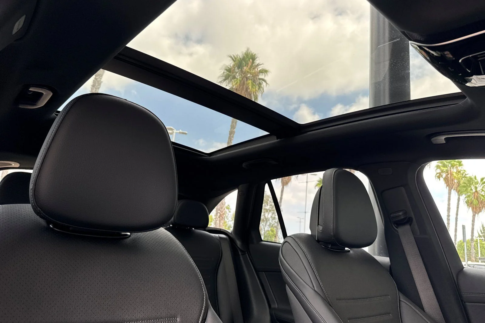 New 2026 Silver Mercedes-Benz GLC 300 image 14