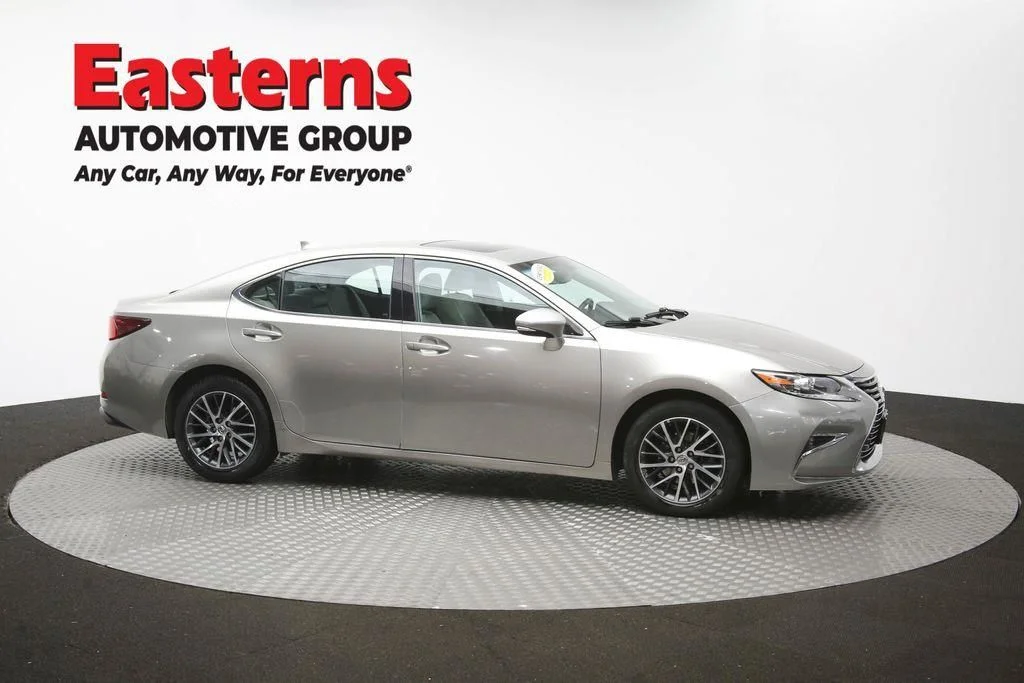 Used 2016 Silver Lexus 350 image 50