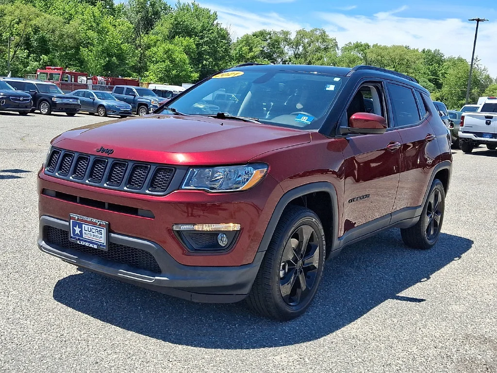 Used 2021 Velvet Red Pearlcoat Jeep Altitude image 5