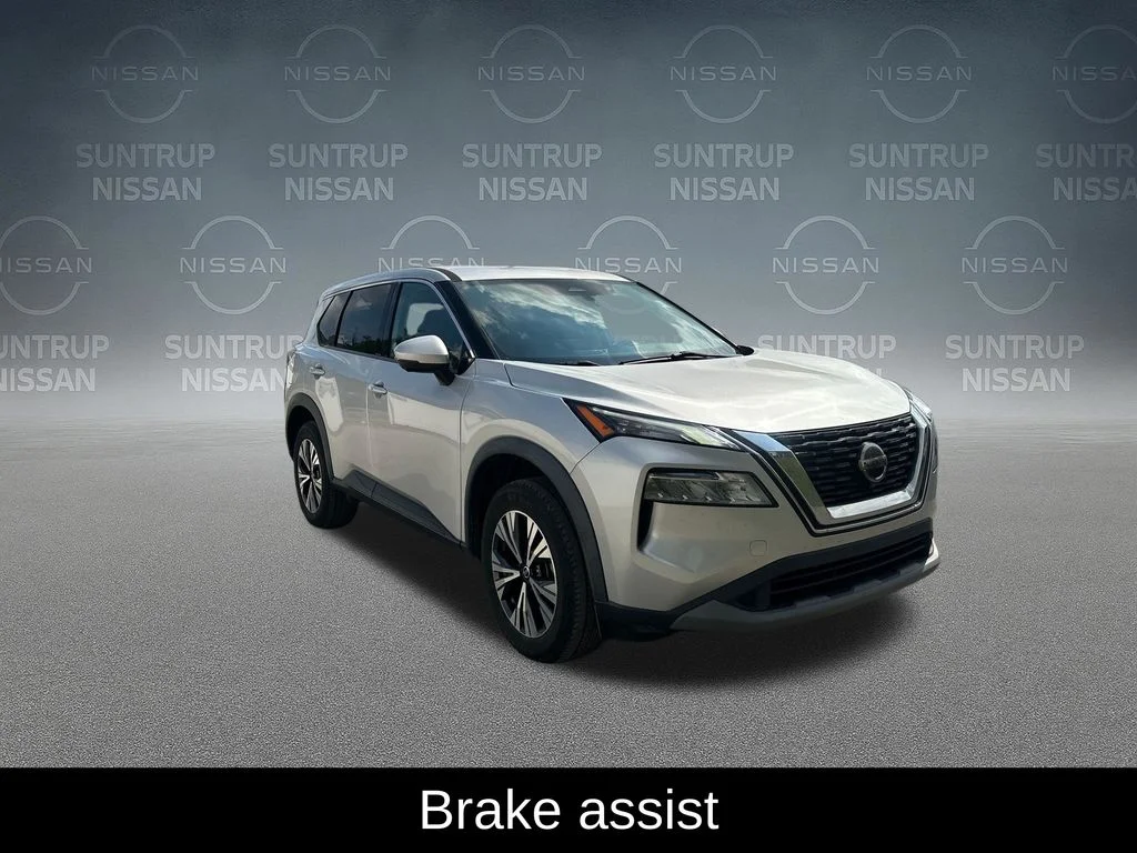 Used 2021 Silver Nissan SV image 9
