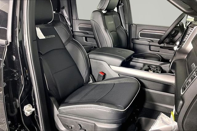 New 2026 Diamond Black Crystal Pearl-Coat Exterior Paint RAM Laramie image 11