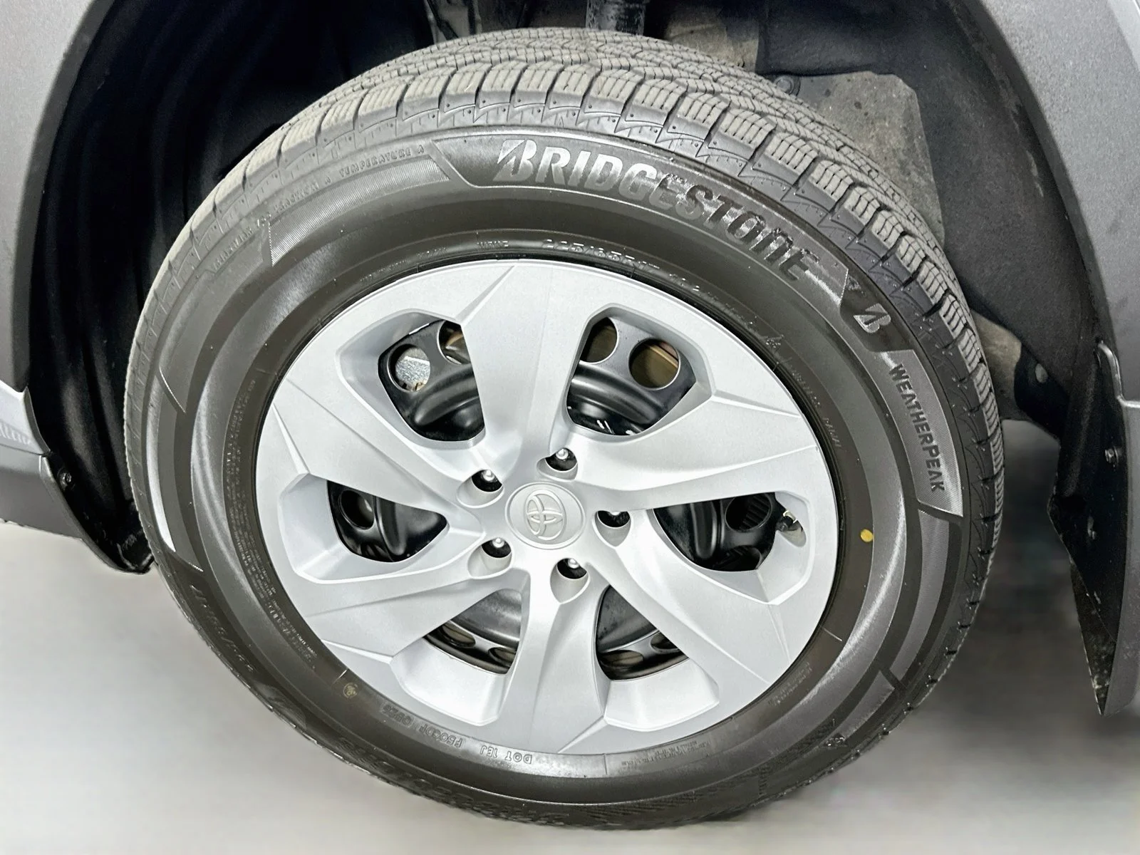 Used 2025 Silver Sky Metallic Toyota LE image 31