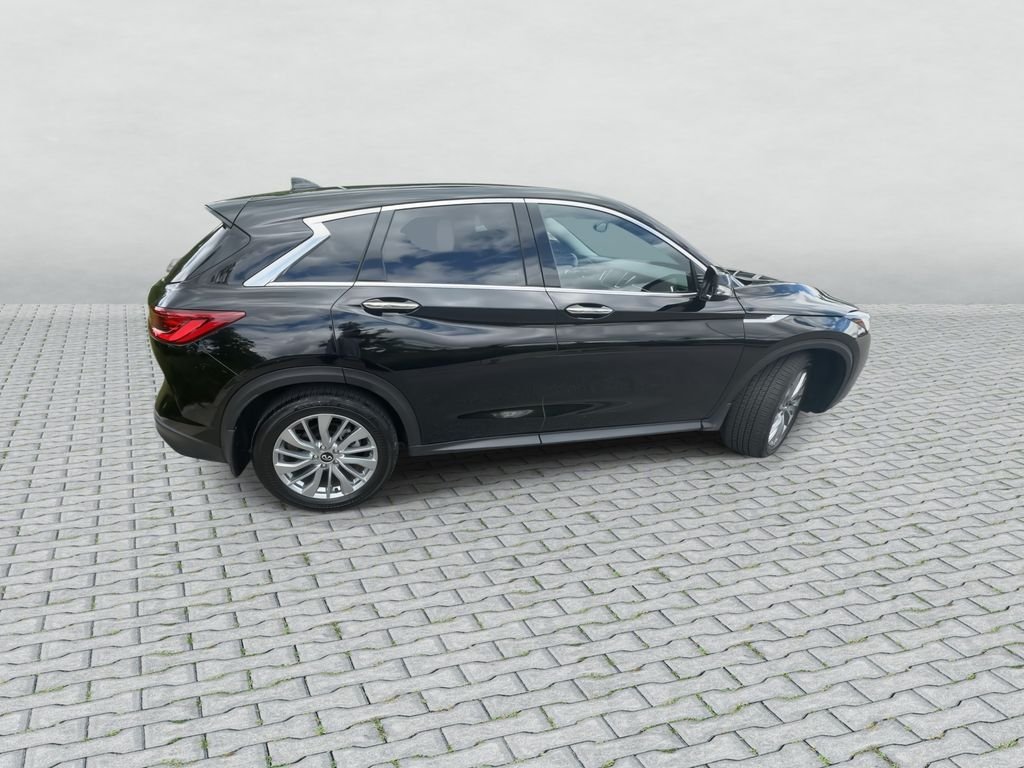 Certified Used 2025 Black Obsidian INFINITI PURE image 8