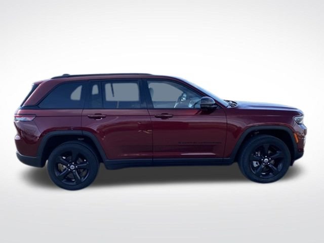 Used 2023 Red Jeep Limited image 4