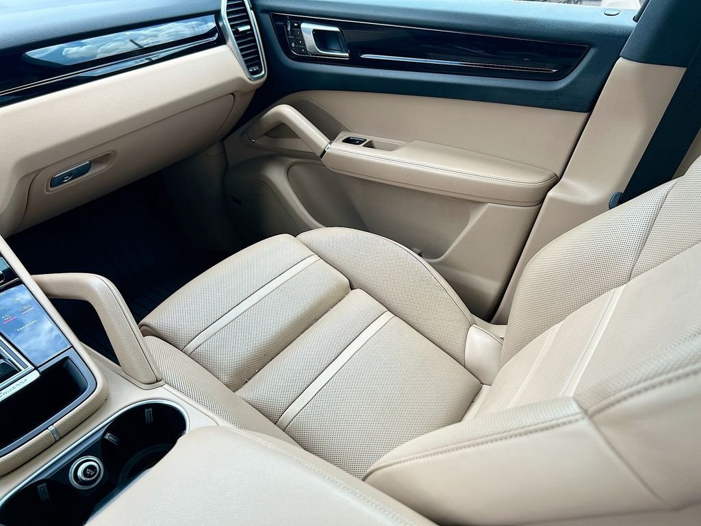 Used 2020 Black Porsche E-Hybrid image 14