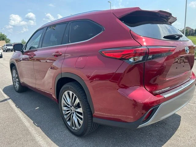 Used 2021 Red Toyota Platinum image 5