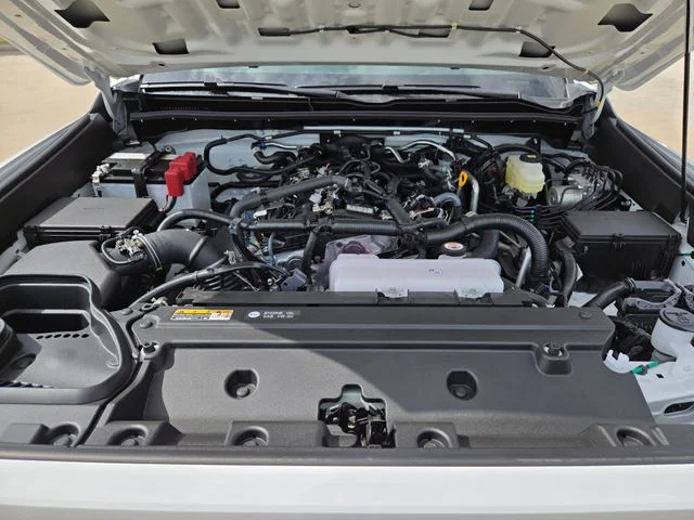 New 2026 Ice Cap Toyota SR5 image 24