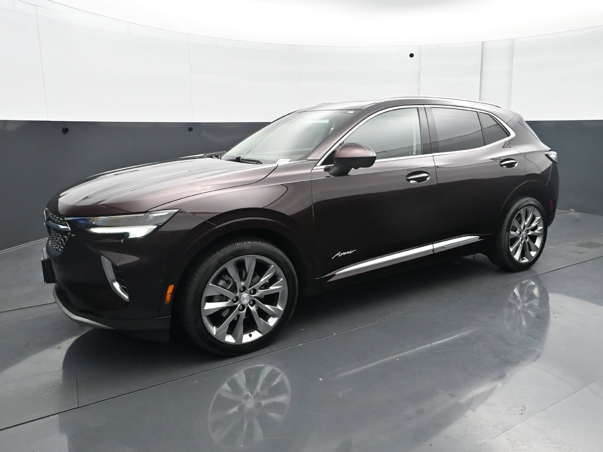 Used 2021 Rich Garnet Metallic Buick AWD 4dr Avenir image 2