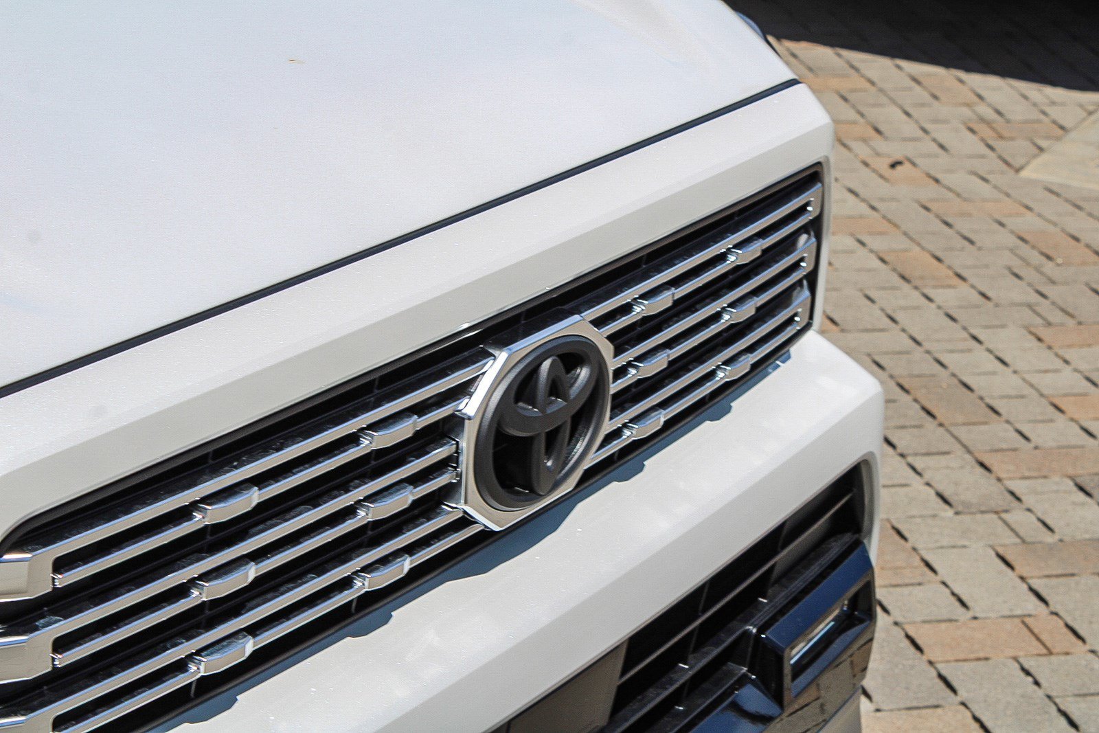 New 2026 Wind Chill Pearl <sup>1</sup> Toyota 4Runner Limited image 5