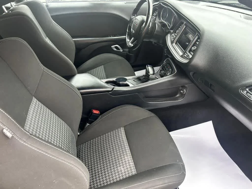 Used 2021 Triple Nickel Clearcoat Dodge R/T image 26