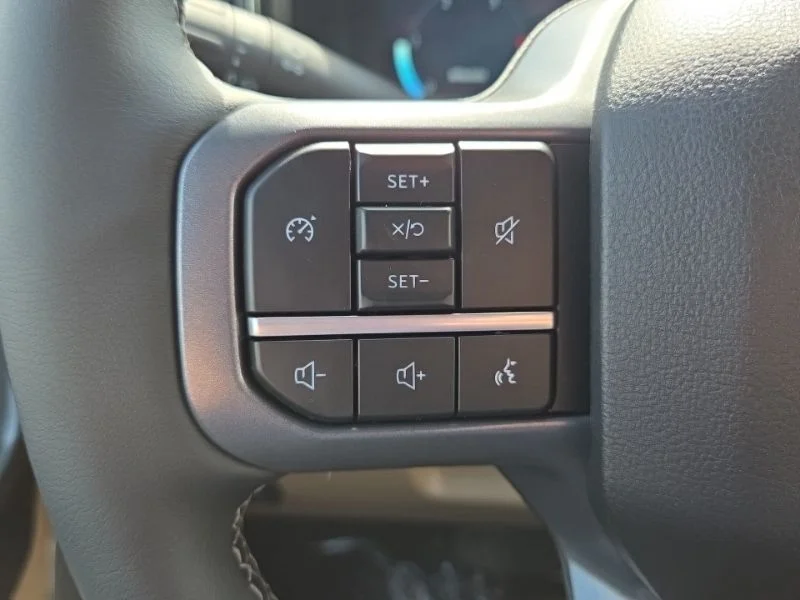 New 2026 Star White Metallic Tri-Coat Ford F-250® Lariat® image 33