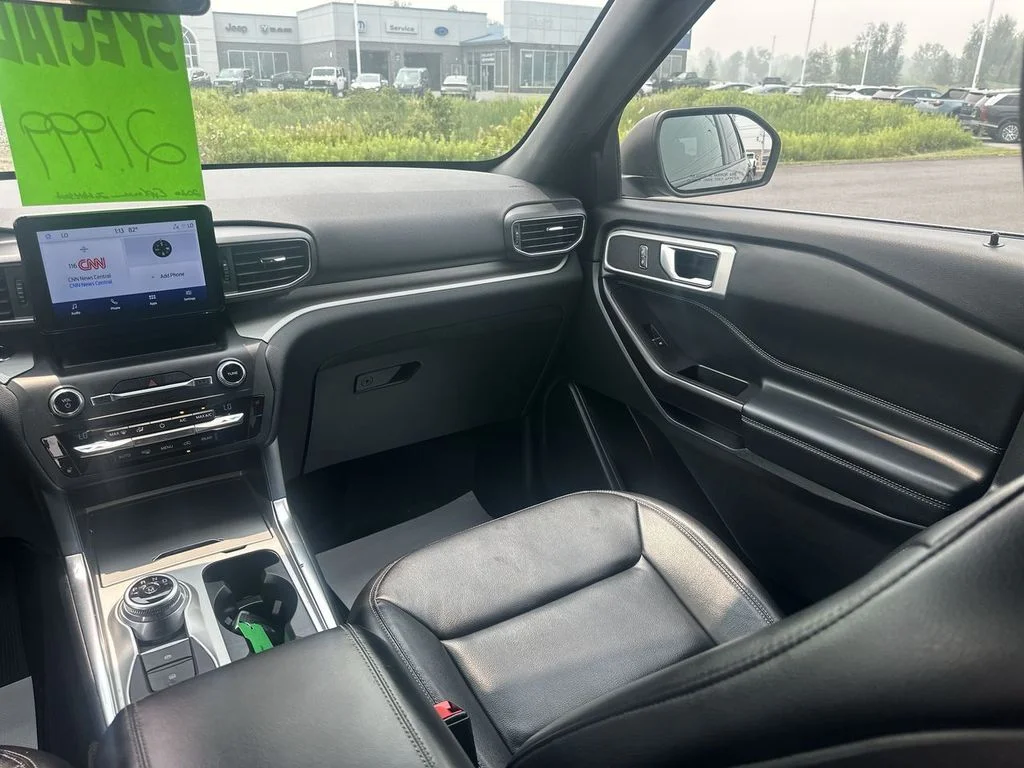 Used 2020 Gray Ford XLT image 11