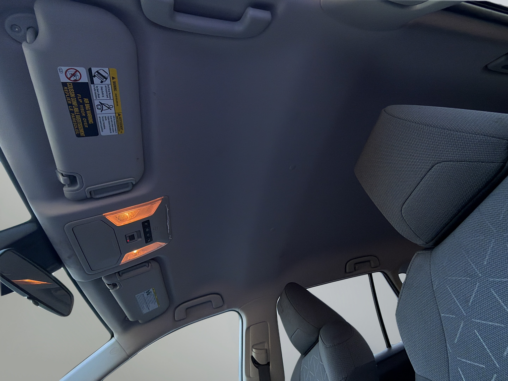 Used 2020 Silver Toyota XLE image 21