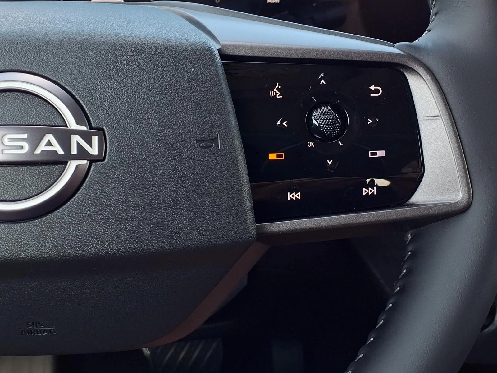 New 2026 White Nissan Platinum image 22