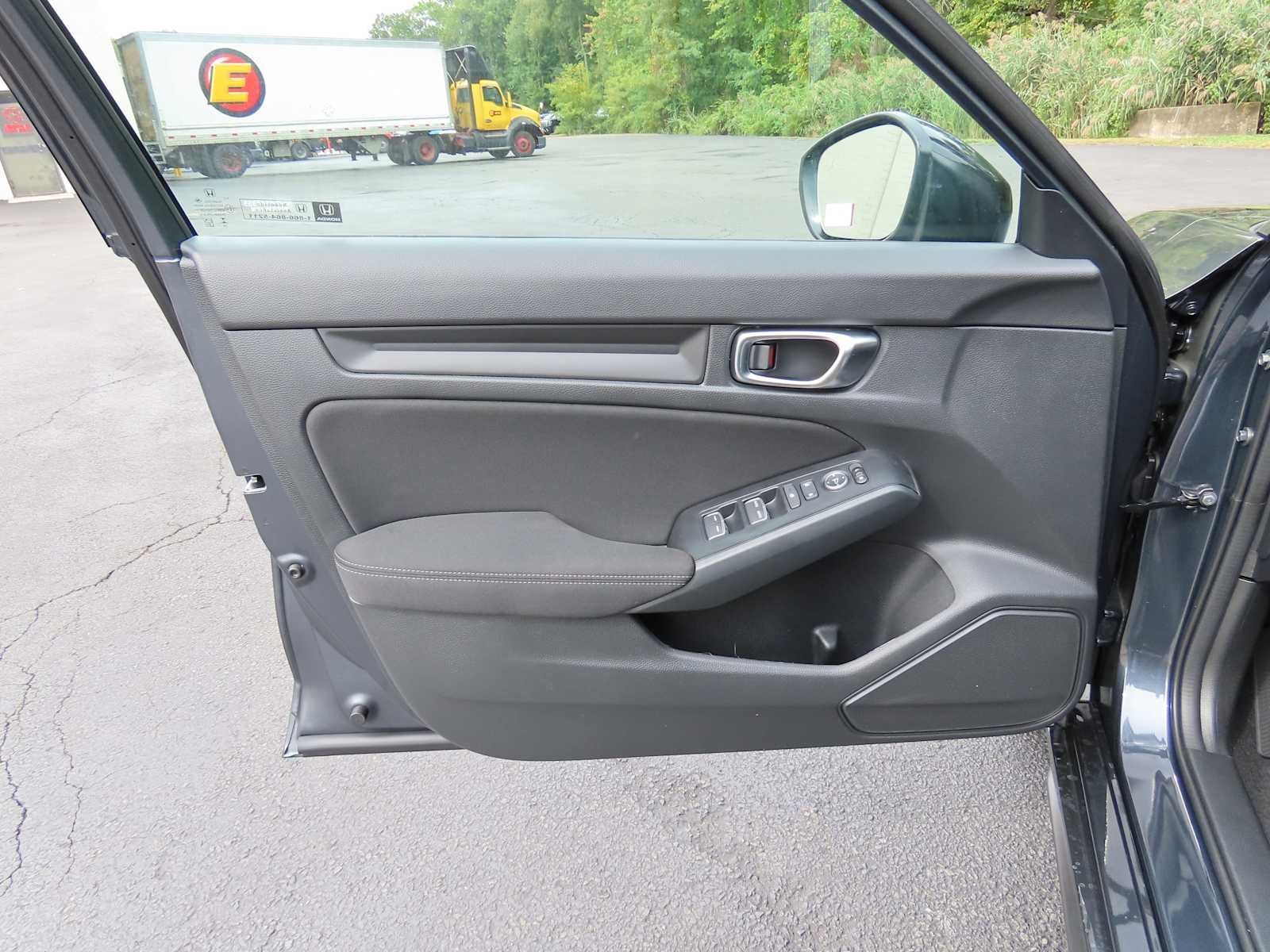 2026 Honda Civic Hatchback Sport - Photo 15