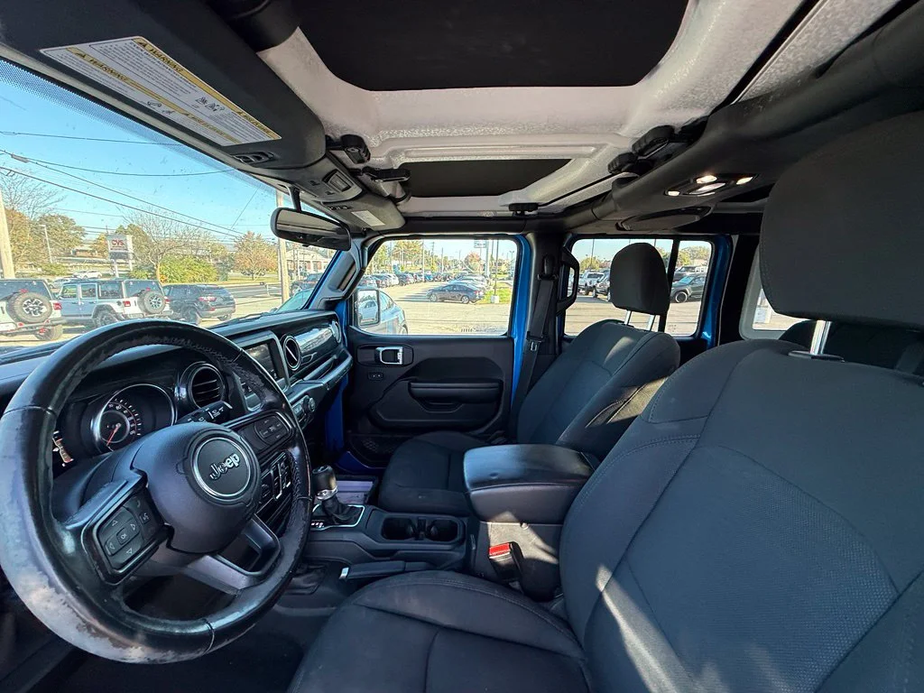 Used 2021 Blue Jeep Unlimited Sport Altitude image 12