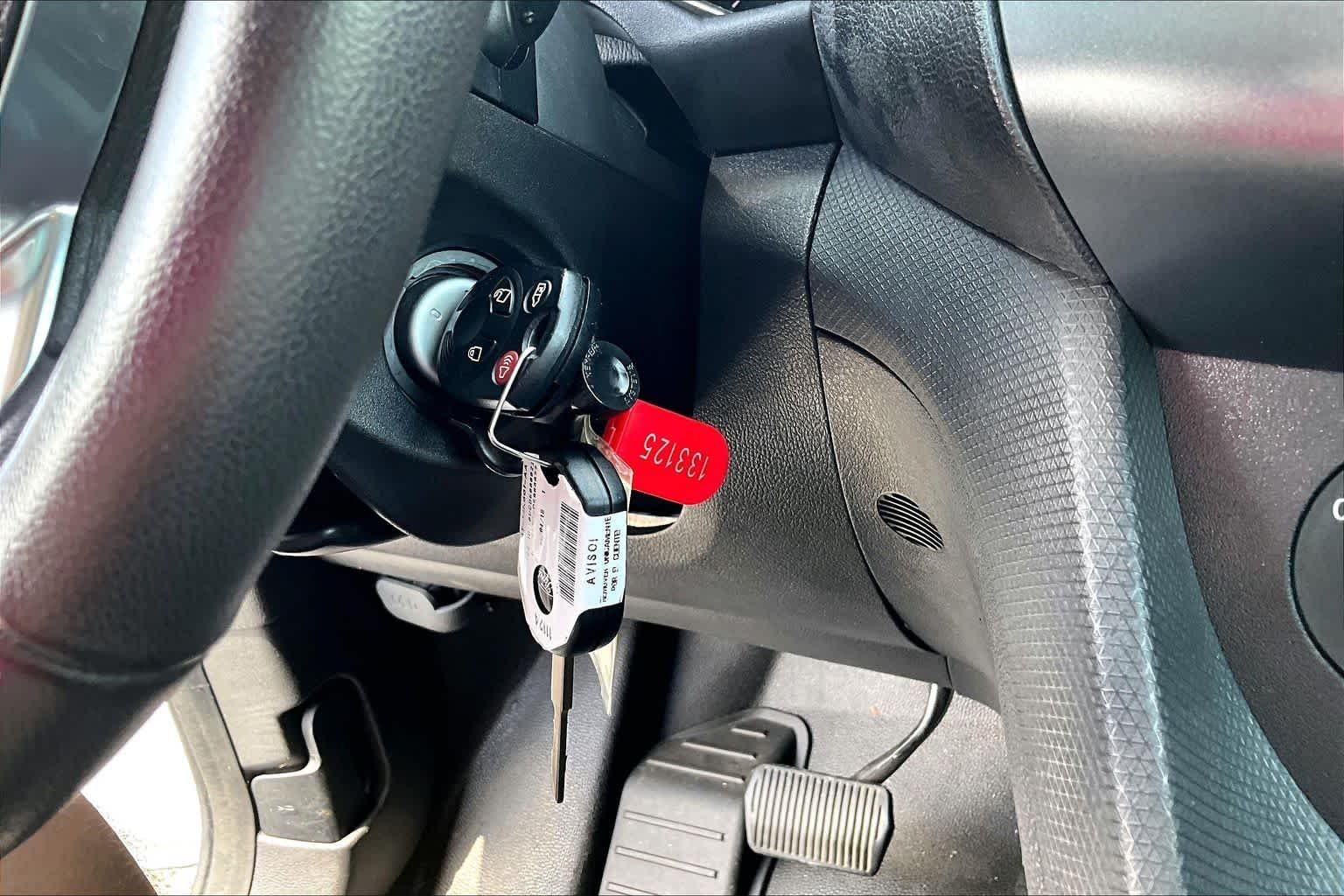 Used 2018 Frozen White Ford XL image 14