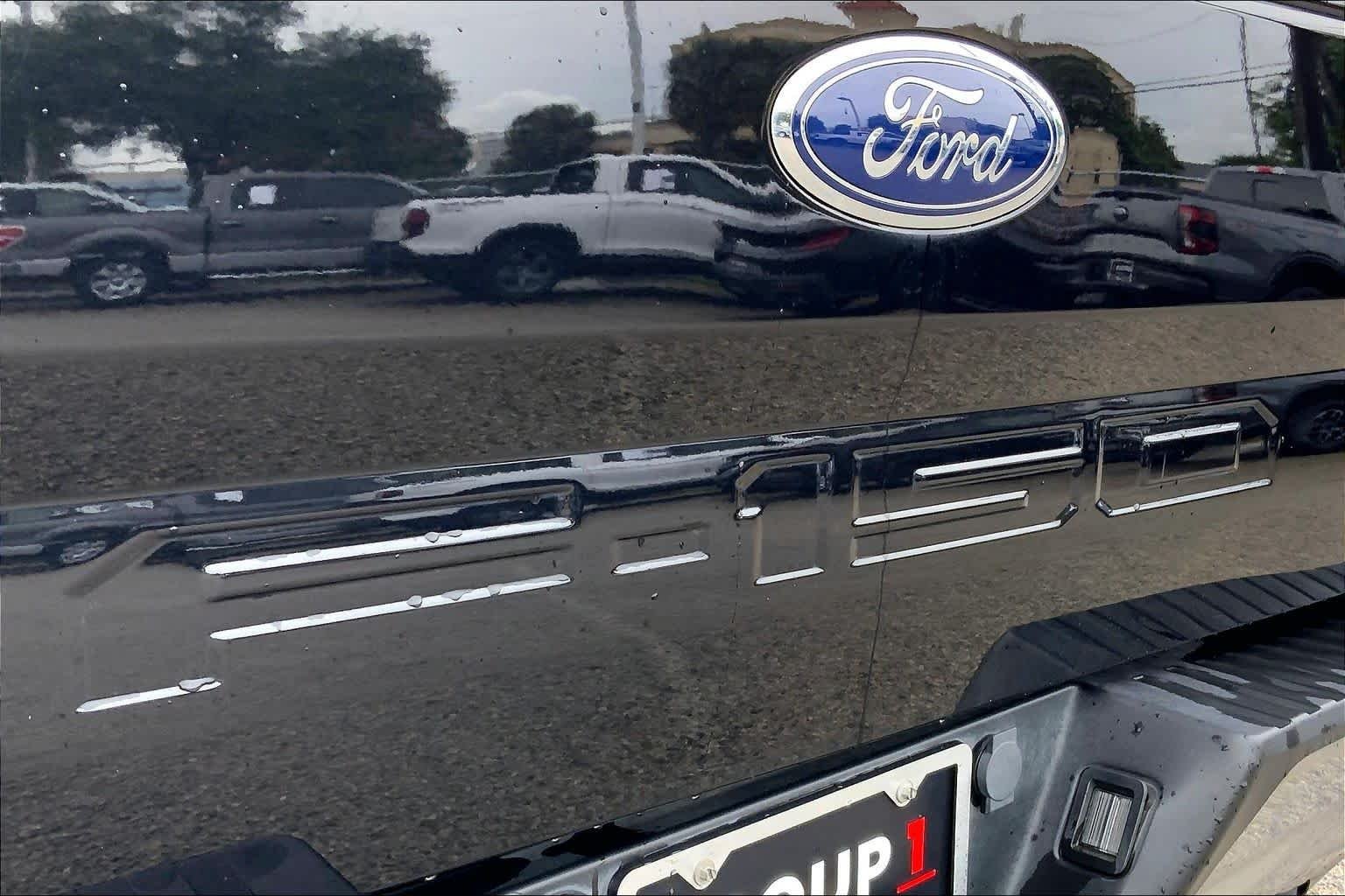 Used 2019 Agate Black Ford XLT image 30