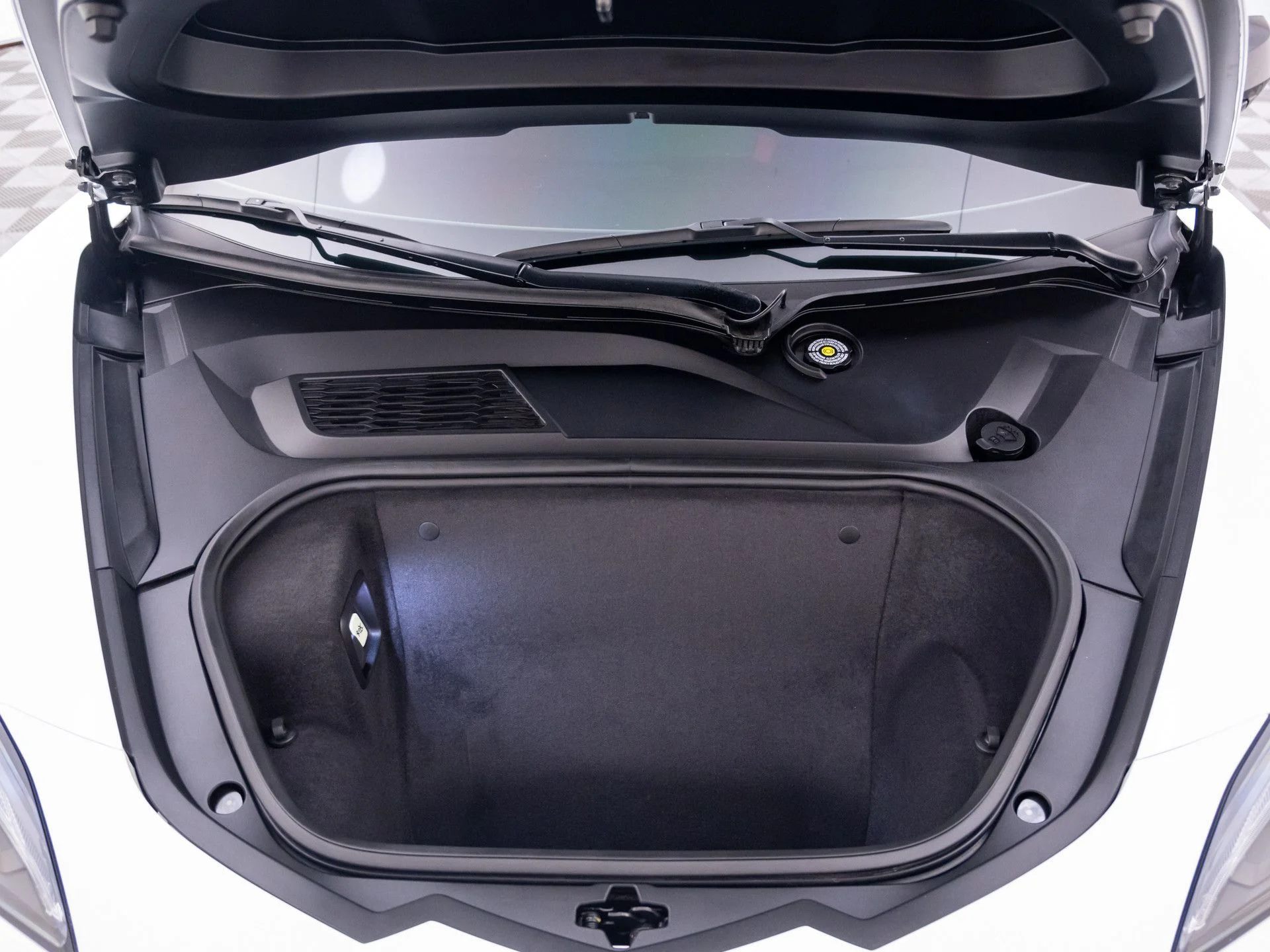 Used 2020 White Chevrolet Stingray image 32