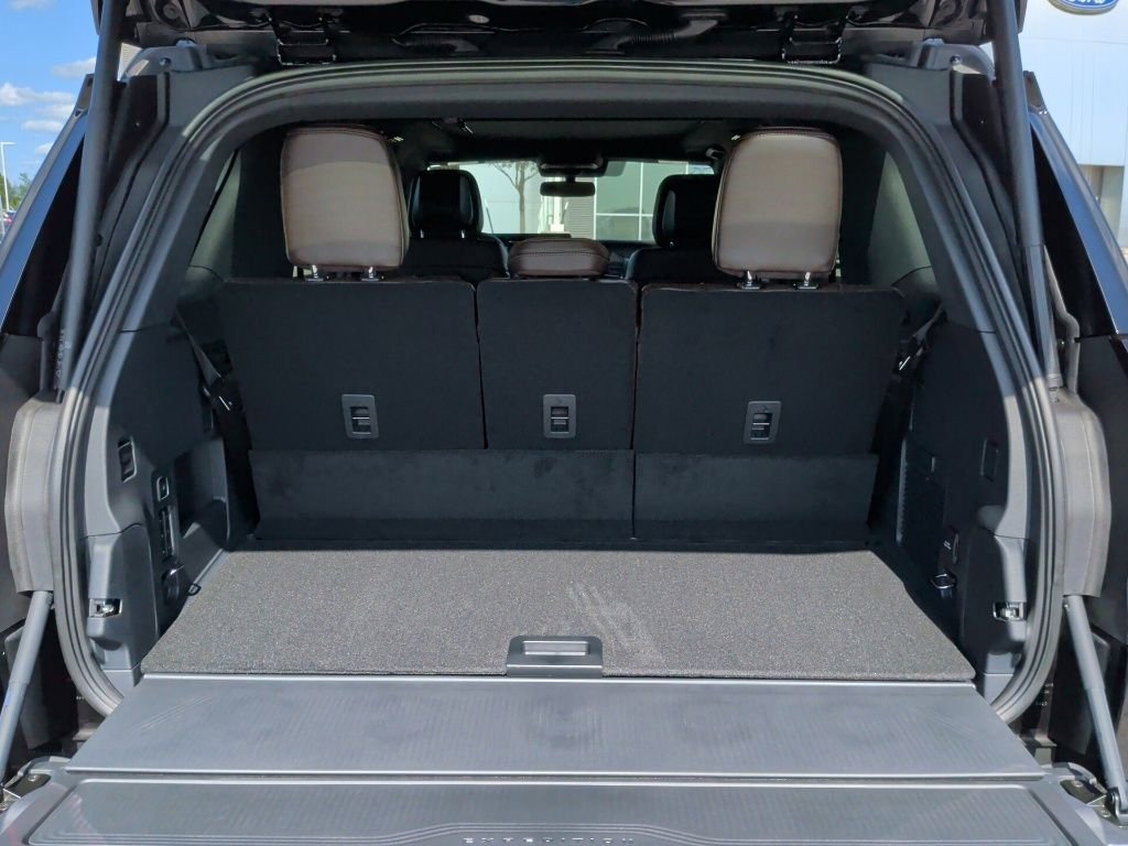 New 2026 Agate Black Metallic Ford King Ranch® image 44