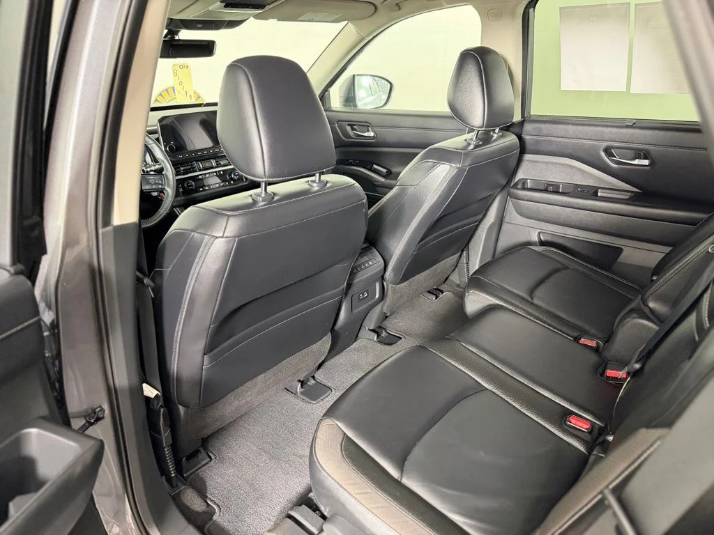 Used 2023 Gun Metallic Nissan SL image 14