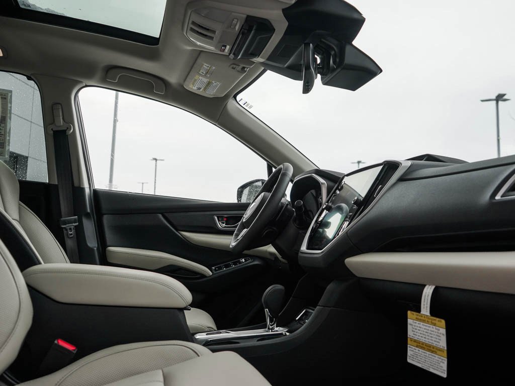 New 2026 CRYSTAL WHITE PEARL Subaru Limited 7-Passenger image 11