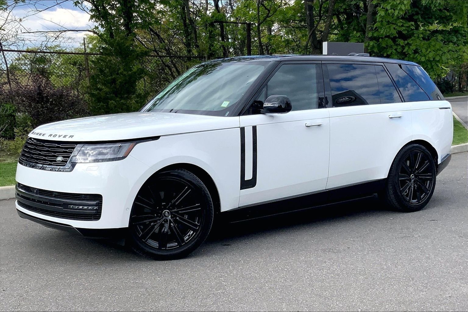 2024 Land Rover Range Rover 4.4 Autobiography LWB 5's photo