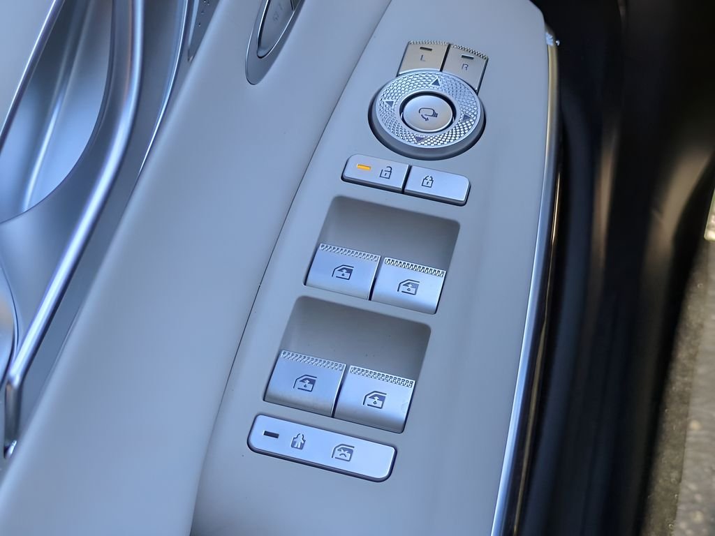 New 2026 White Genesis 3.5T SPORT PRESTIGE image 22