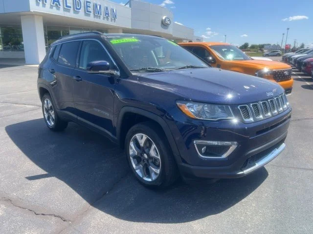 Used 2019 Jazz Blue Pearlcoat Jeep Limited image 3