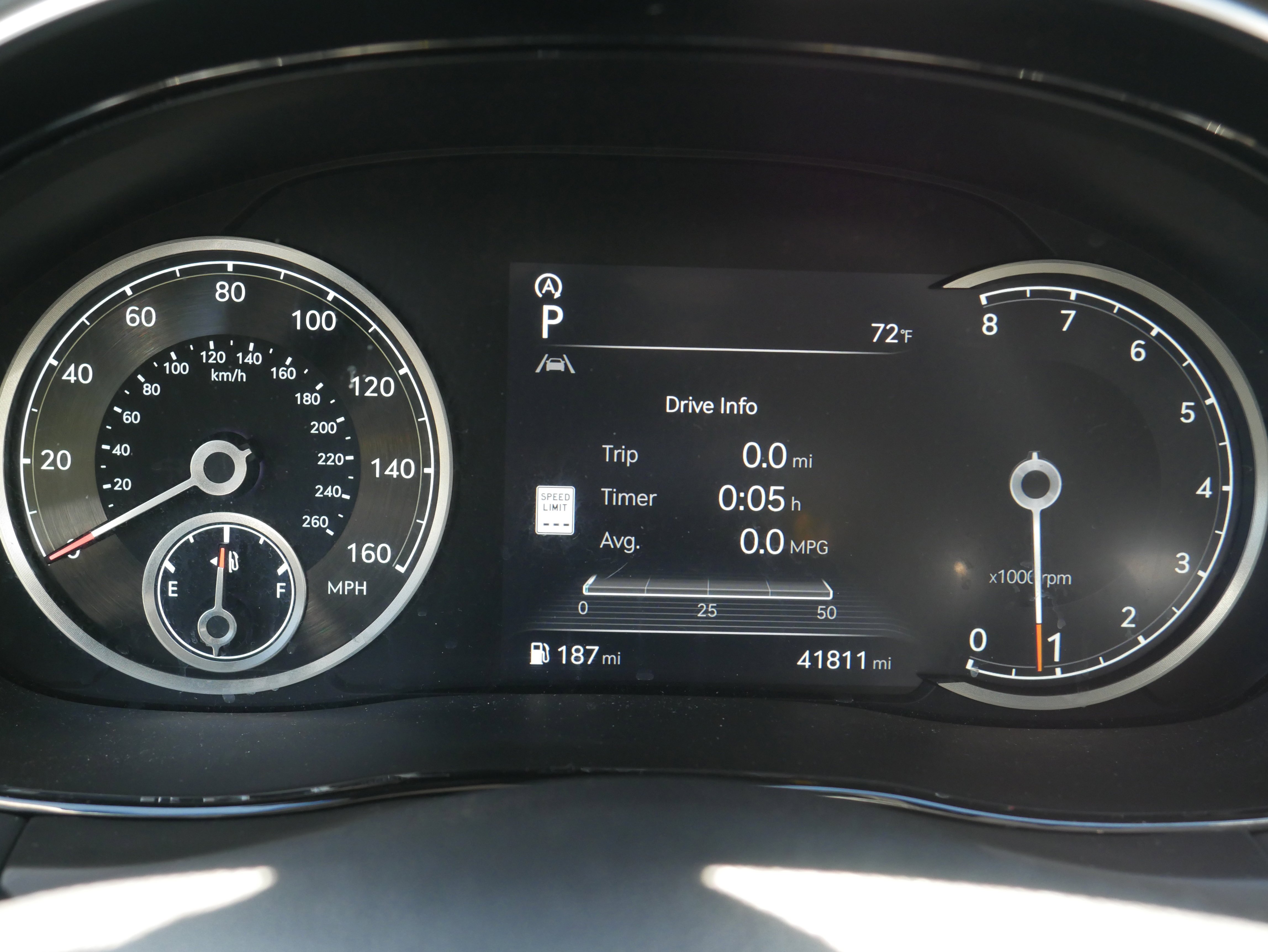 Used 2023 Green Genesis 2.5T AWD image 34