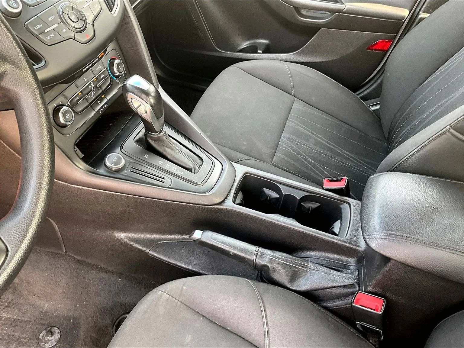 Used 2016 Silver Ford SE image 15