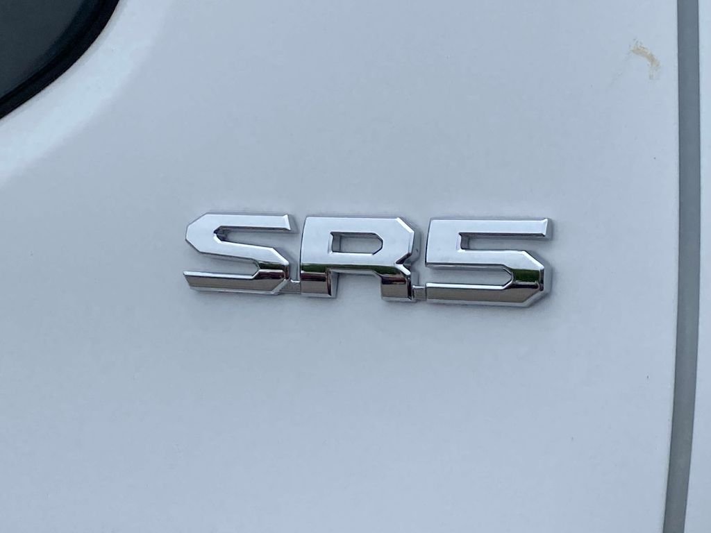 Used 2025 White Toyota SR5 image 31